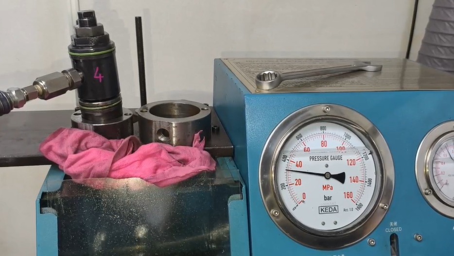 Fuel Injector Test Pump